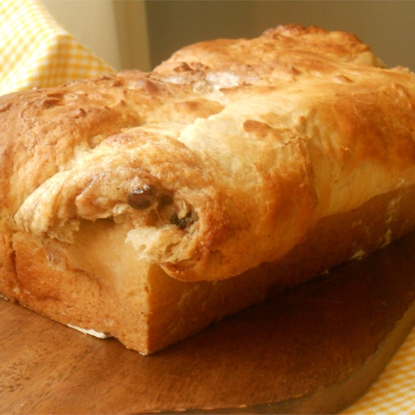 Overnight Cinnamon-Raisin Swirl Bread