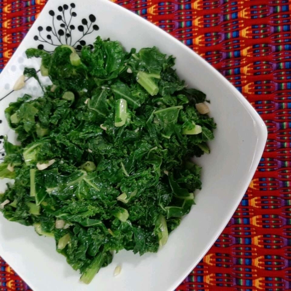 Easy Garlic Kale