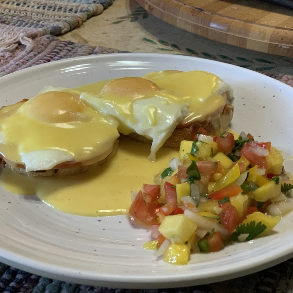 Easy, Tangy Hollandaise Sauce