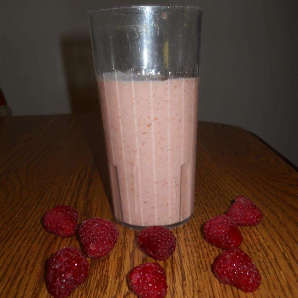 Raspberry and Apricot Smoothie