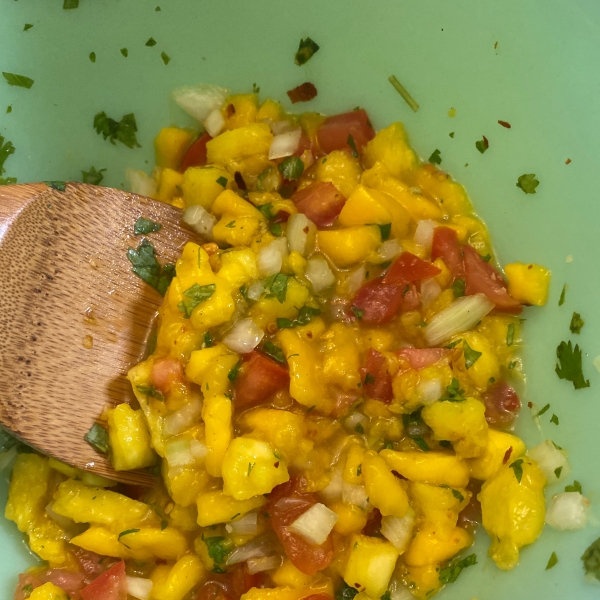 Simple Mango Salsa