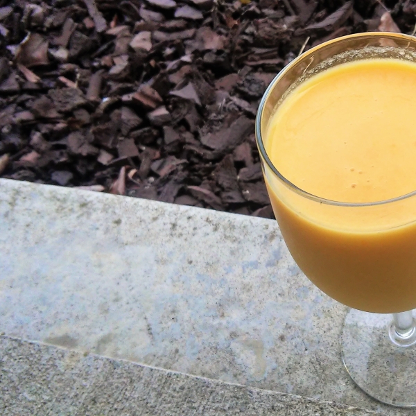 Mango-Peach Smoothie