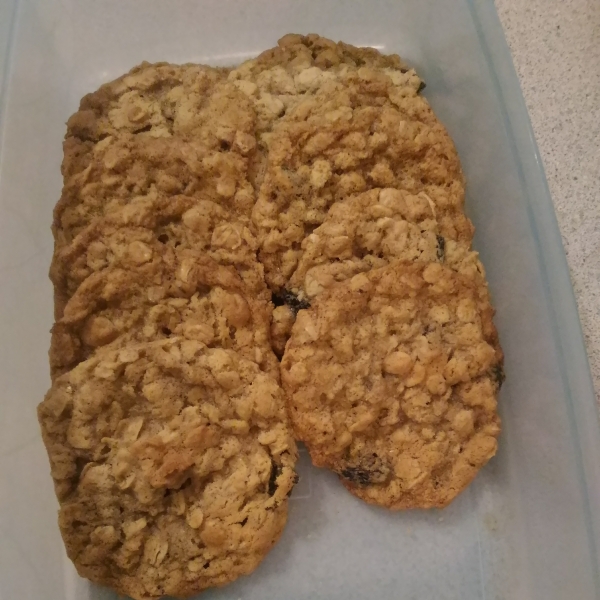 Oatmeal Raisin Cookies