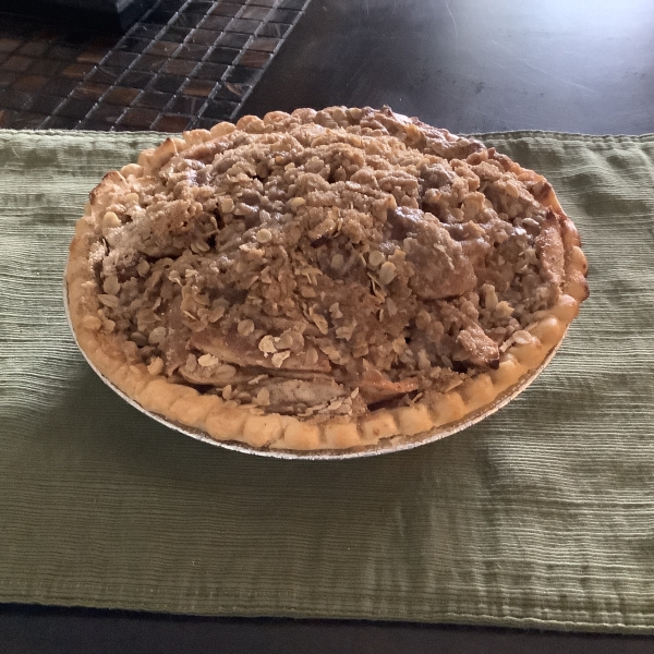 Dutch Apple Pie with Oatmeal Streusel