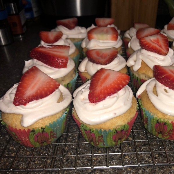 Triple Strawberry Cheesecake Cupcakes