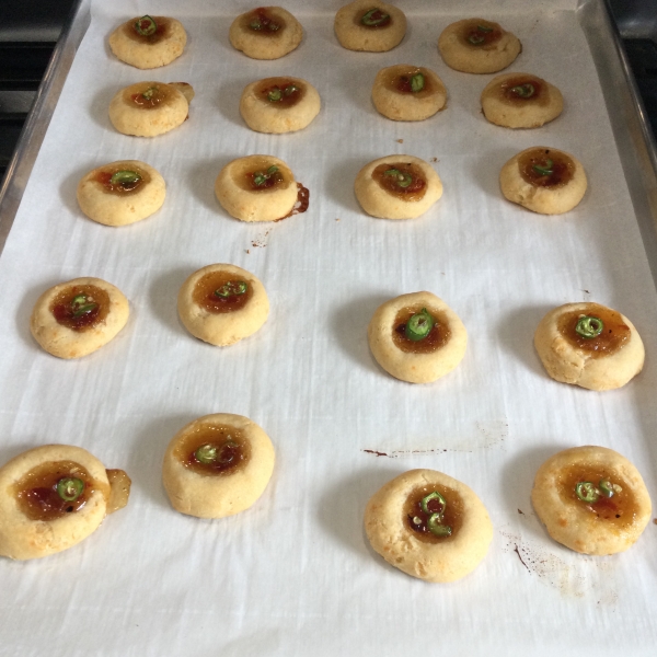 Cheesy Thumbprint Appetizers with Hot Pepper Jelly