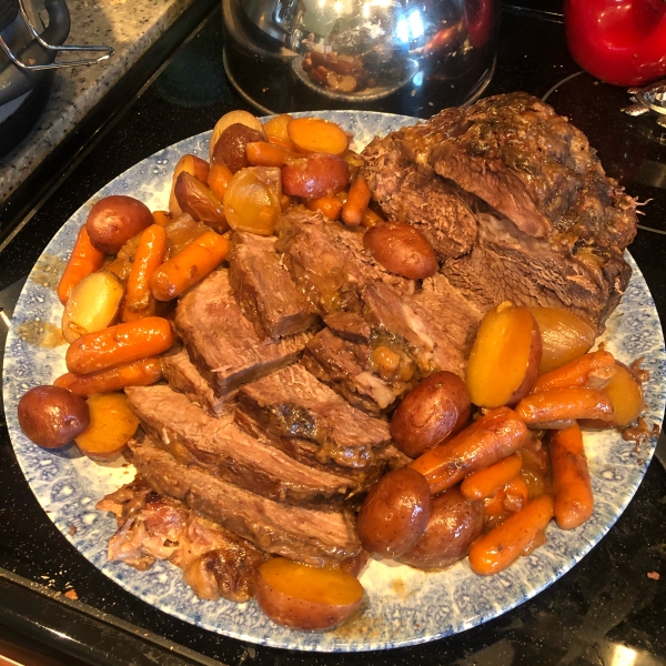 Slow Cooker Roast Beef in its own Gravy