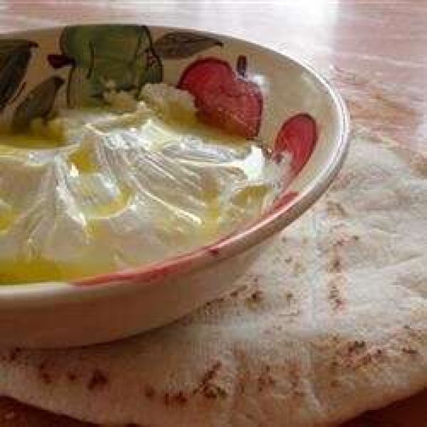 Labneh (Lebanese Cream Cheese)