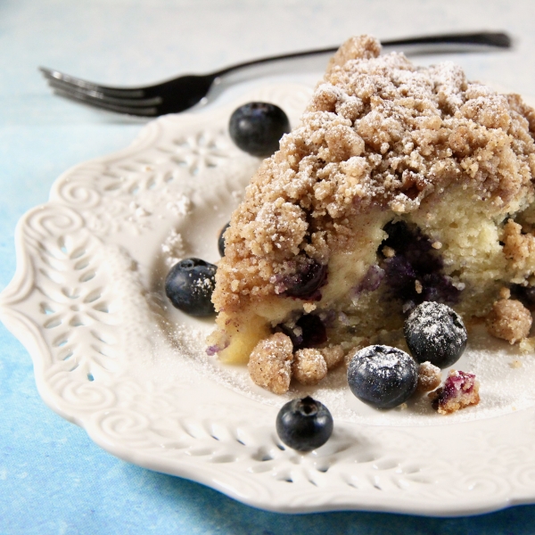 Blueberry Breakfast Crumb Cake