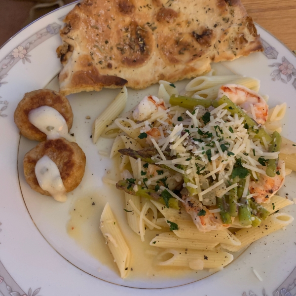 Elegant Penne with Asparagus and Shrimp