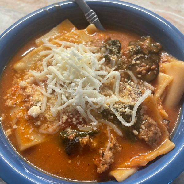 Hearty Beef Lasagna Soup