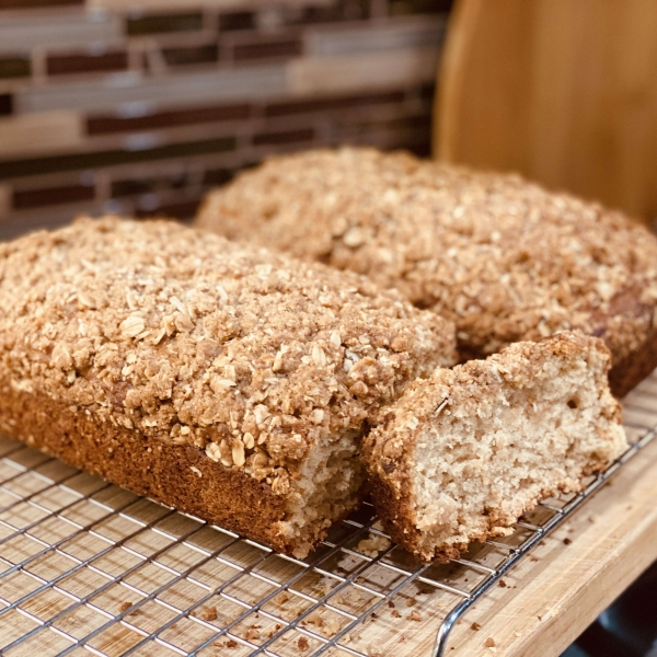 Banana Bread with Oat-Streusel Topping