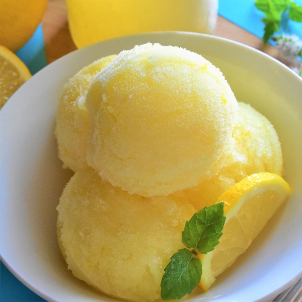 Limoncello Lemon Sorbet (with or without Mint)