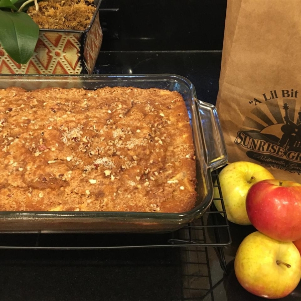 Mom's Prize-Winning Raw Apple Cake