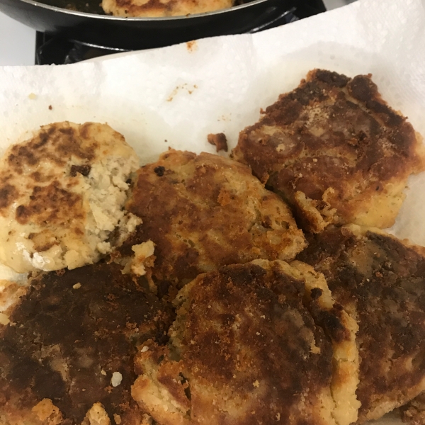 Salmon Cakes I