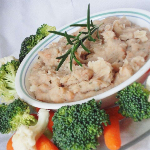 White Bean Spread With Garlic & Rosemary