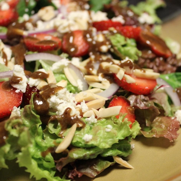 Emily's Strawberry Balsamic Salad