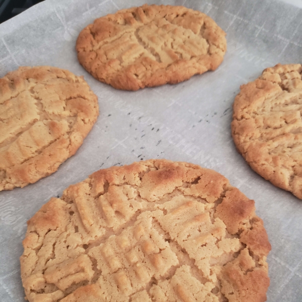 Classic Peanut Butter Cookies