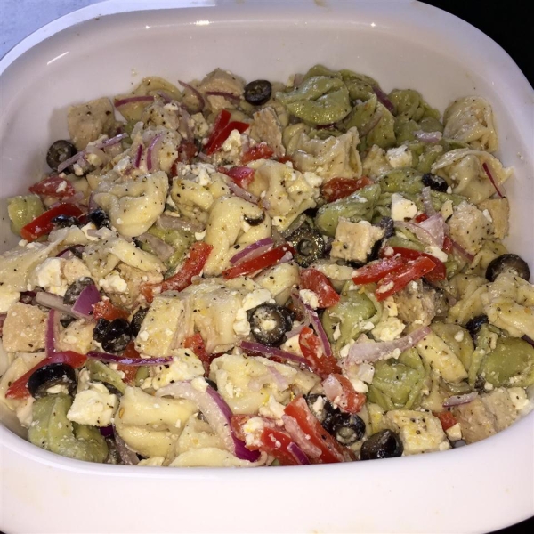 Charlotte's Tortellini Salad