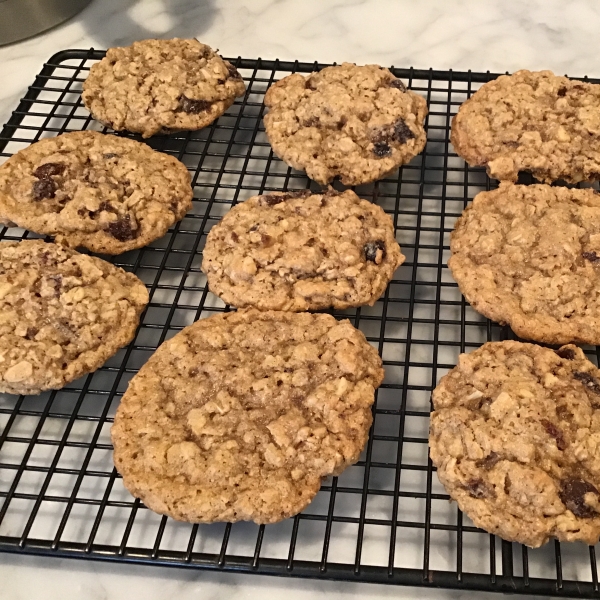 Chinese Five-Spice Oatmeal Raisin Cookies