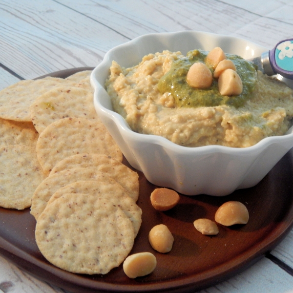 Macadamia Nut Pesto Hummus