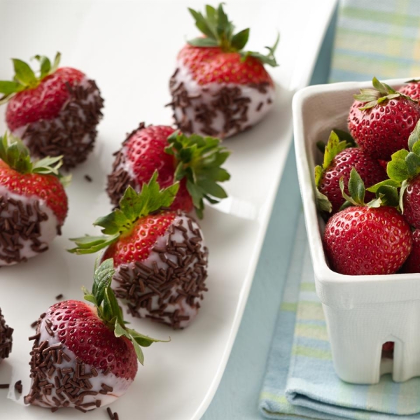 Frozen Yogurt-Dipped Strawberries
