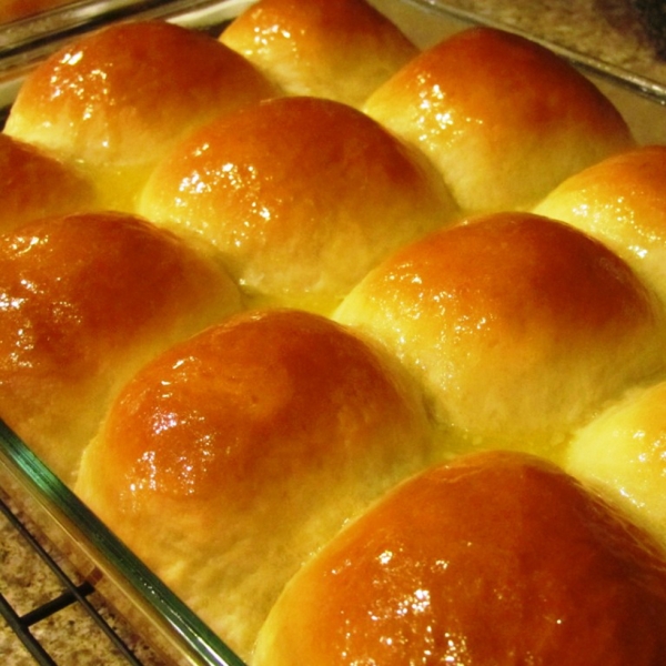 Grandma's Old-Fashioned Yeast Rolls