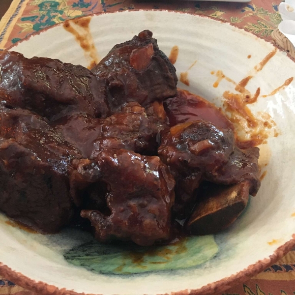 Slow Cooker Barbequed Beef Ribs