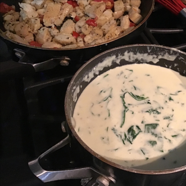 Spinach Alfredo Sauce (Better than Olive Garden)