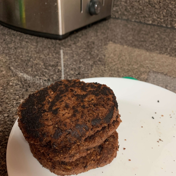 Black Bean and Walnut Burgers