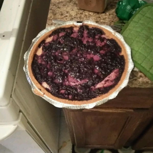 Red, White, and Blueberry Cheesecake Pie