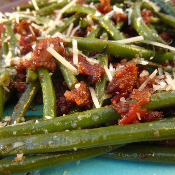 Fiance's Favorite Savory Green Beans