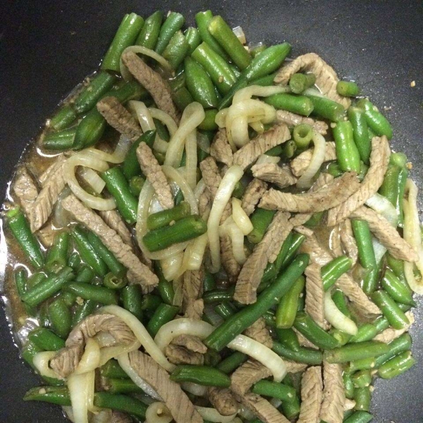 Thịt Bò Xào Đậu (Vietnamese Stir-Fried Beef and Green Beans)
