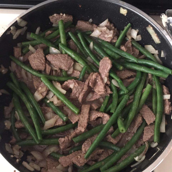 Thịt Bò Xào Đậu (Vietnamese Stir-Fried Beef and Green Beans)