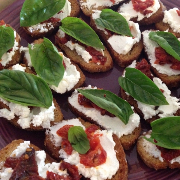 Crostini with Goat Cheese, Sun-Dried Tomatoes, and Basil