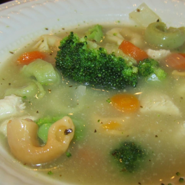 Chicken Tortellini Soup with Broccoli