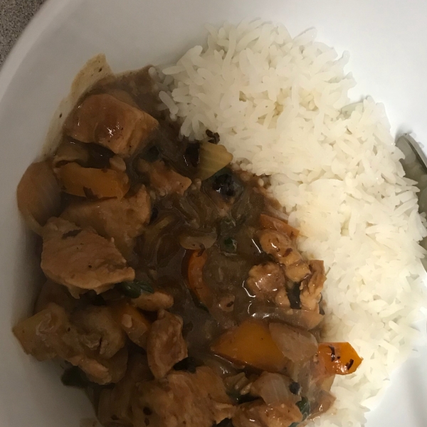 Chicken with Green Peppers in Black Bean Sauce