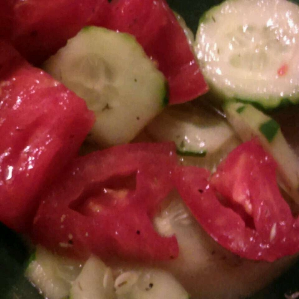 Crispy Cucumbers and Tomatoes in Dill Dressing