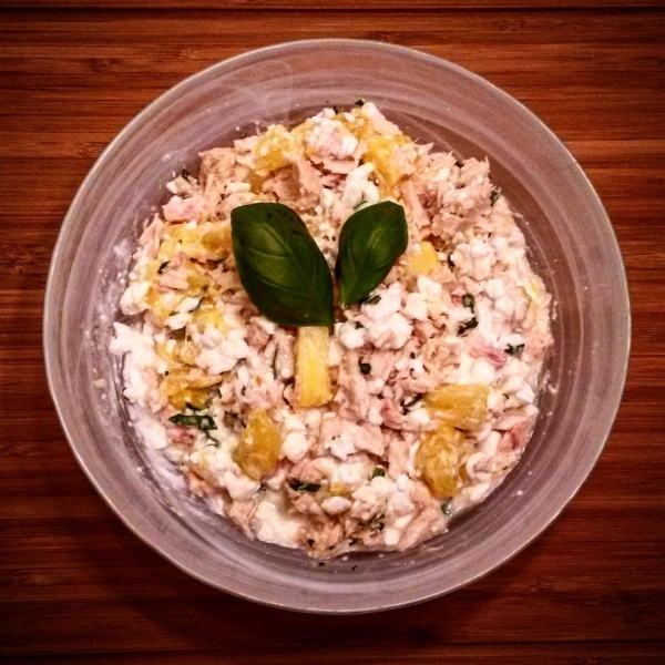 Robo's Lo-Cal Tuna, Pineapple, Cottage Cheese, and Basil Salad