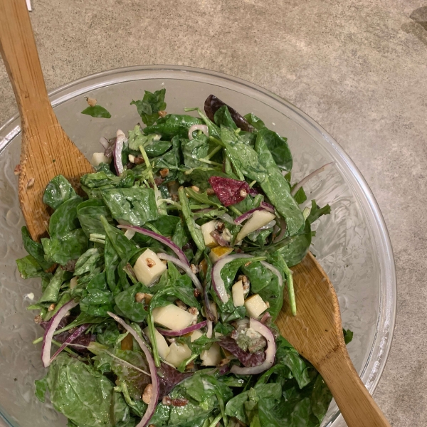 Pear and Blue Cheese Salad