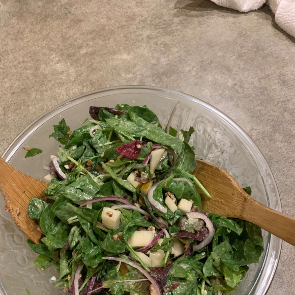 Pear and Blue Cheese Salad