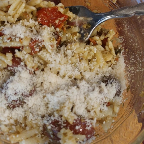 Orzo with Sun-Dried Tomatoes and Kalamata Olives