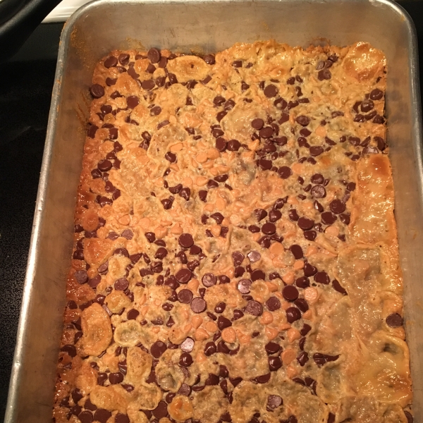 Peanut Butter/Chocolate Chip Cookie Bars