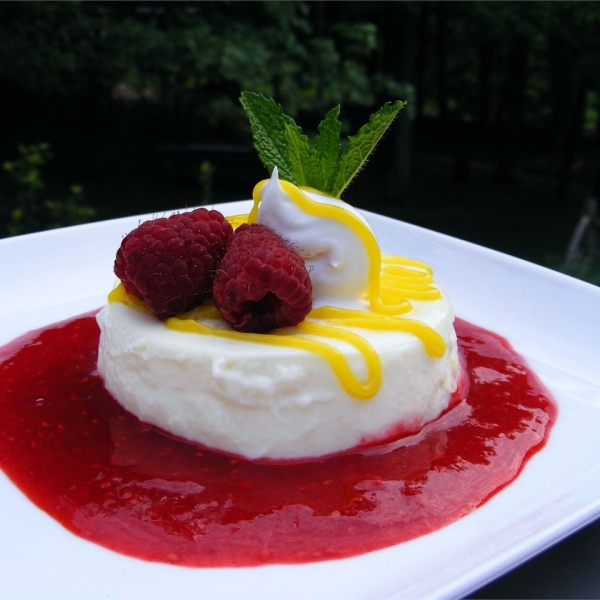 Lemon Panna Cotta With Raspberry-Orange Sauce