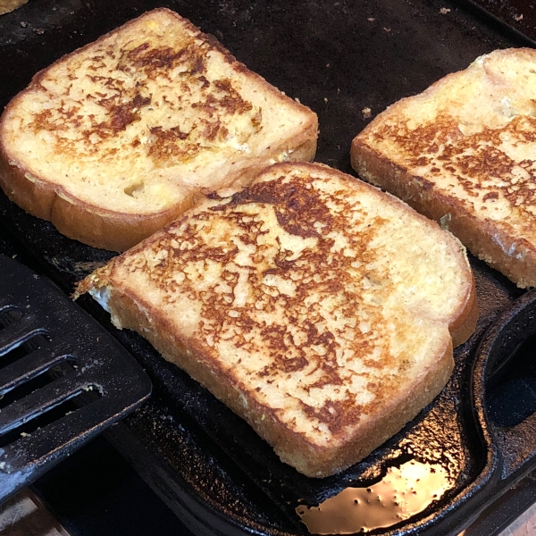 Buttermilk French Toast with Maple Syrup