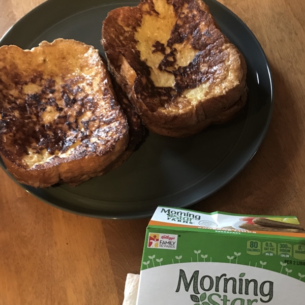 Buttermilk French Toast with Maple Syrup