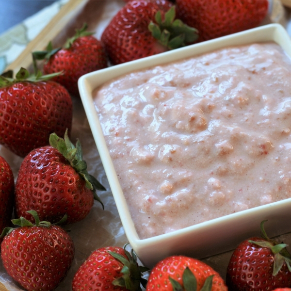 Giant Strawberries with Raspberry Dip