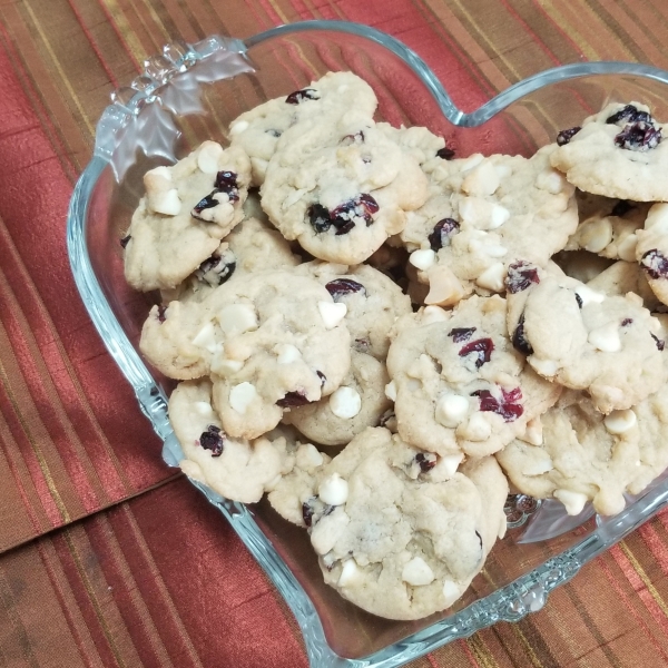 White Chocolate Macadamia Cranberry Dreams