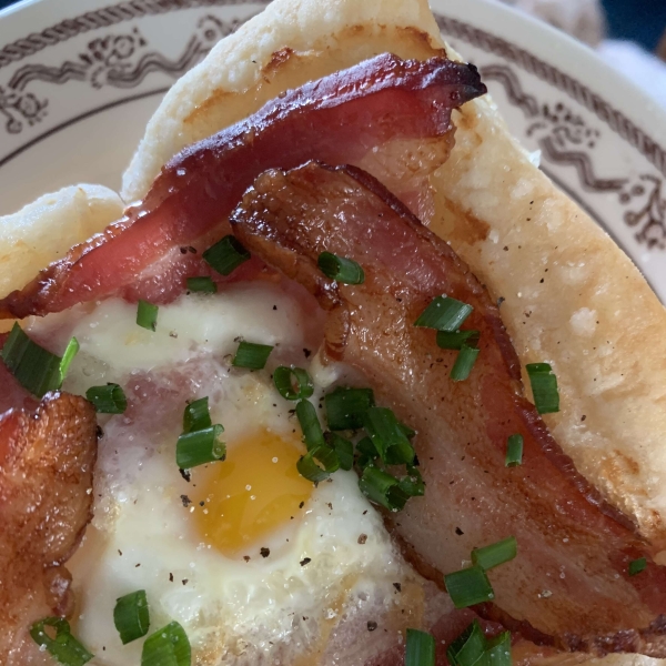 Puff Pastry with Egg and Bacon