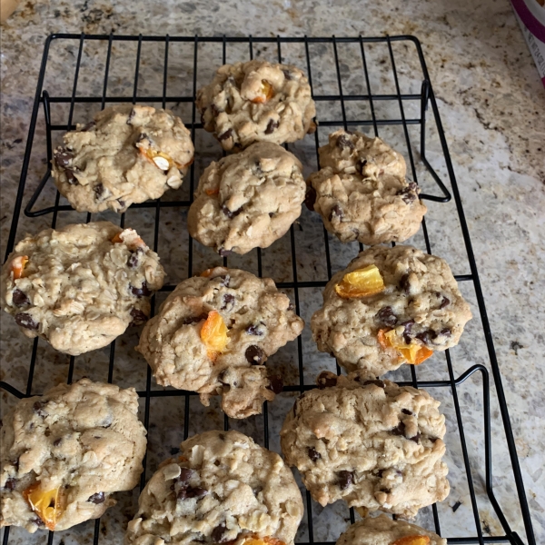 White Chocolate Chip Oatmeal Cookies